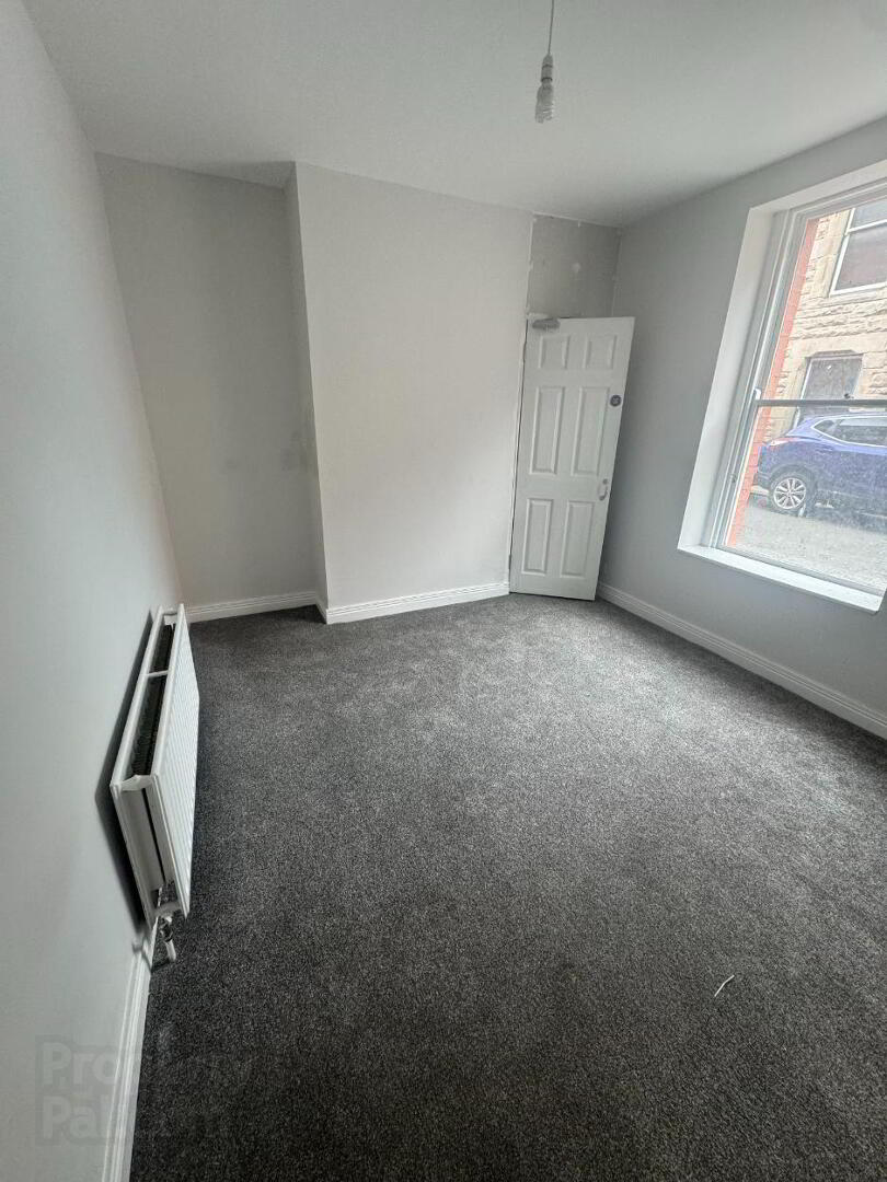 STUDENT ACCOMMODATION, 24 Chamberlain Street 2 of 13