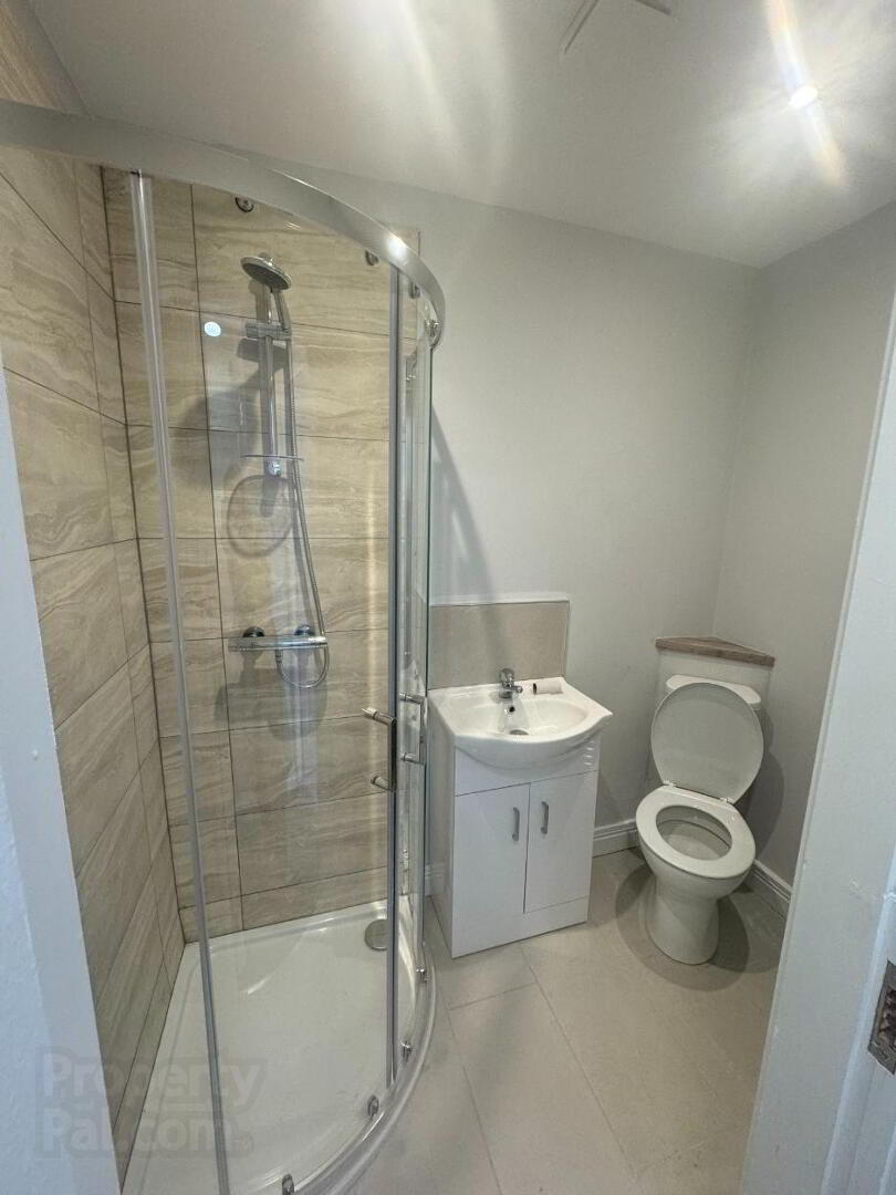 STUDENT ACCOMMODATION, 24 Chamberlain Street 8 of 13