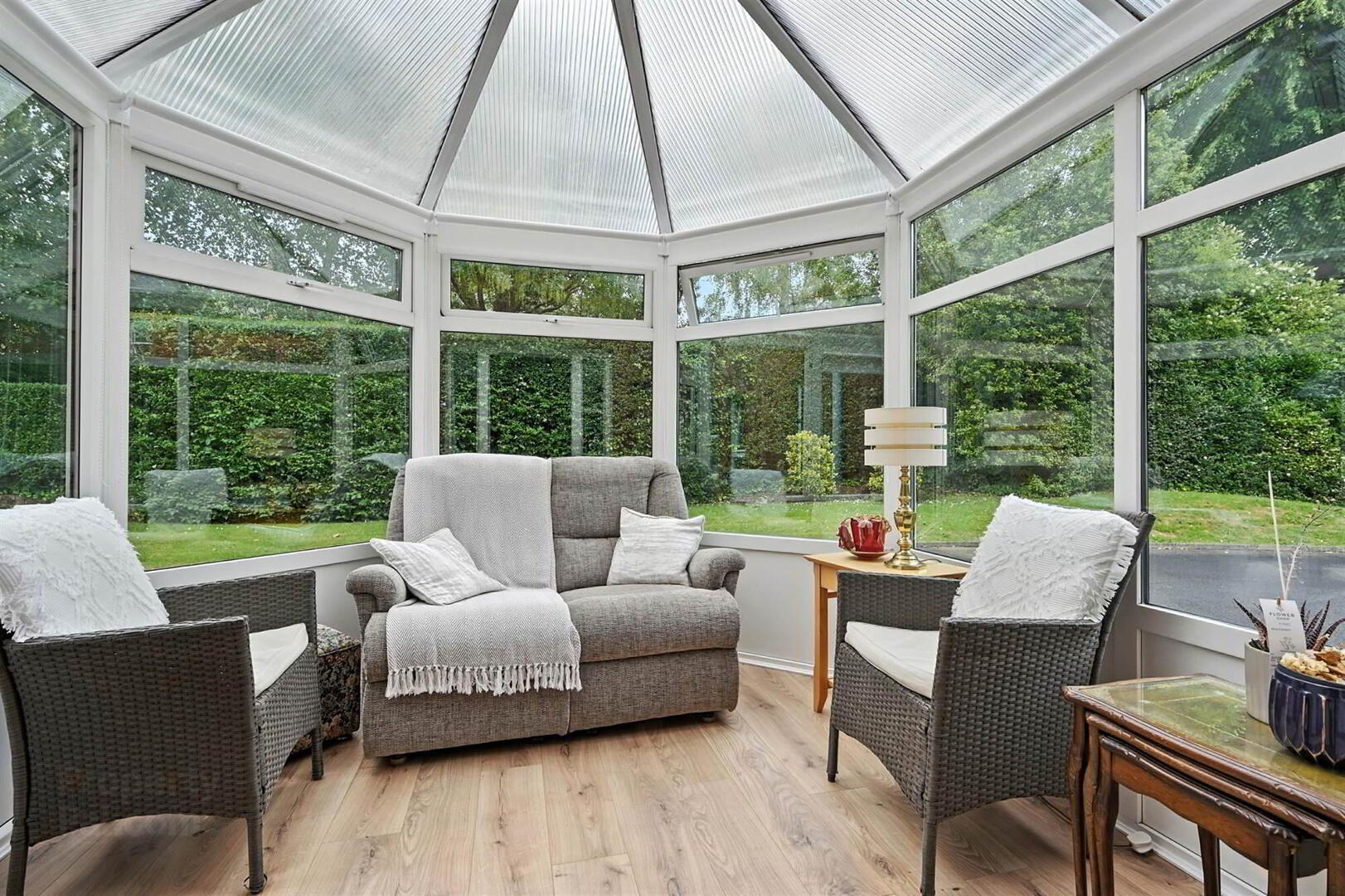 Apt 2 Knockdene Manor, 39-41 Knockdene Park South 7 of 17