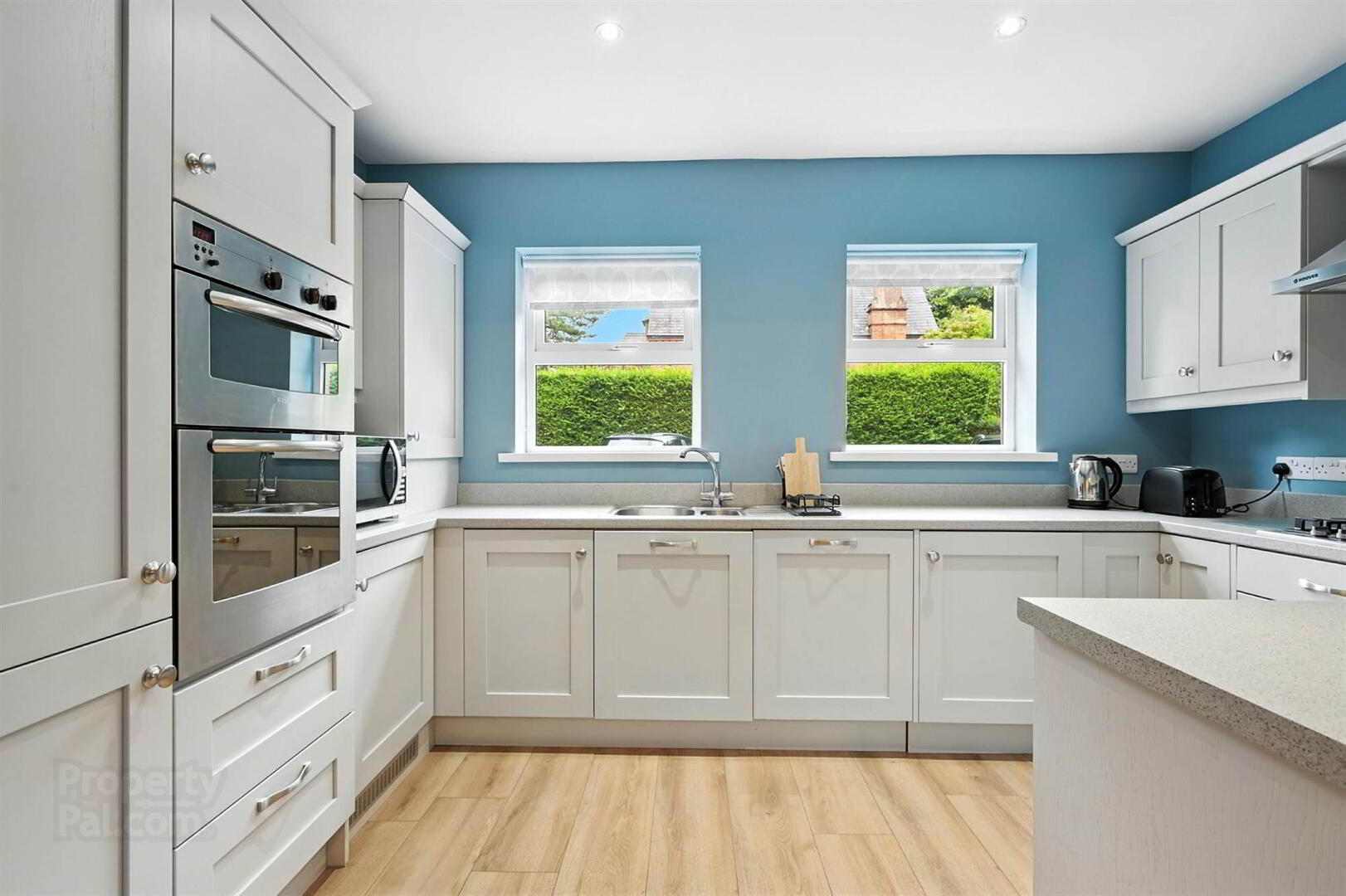 Apt 2 Knockdene Manor, 39-41 Knockdene Park South 11 of 17