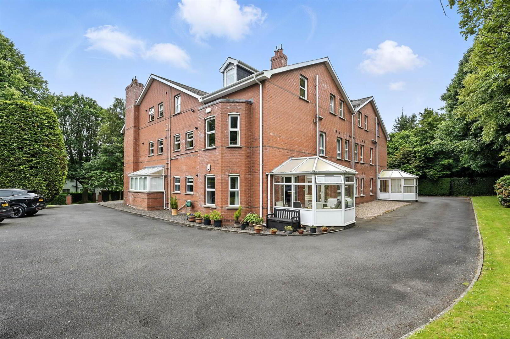 Apt 2 Knockdene Manor, 39-41 Knockdene Park South 17 of 17