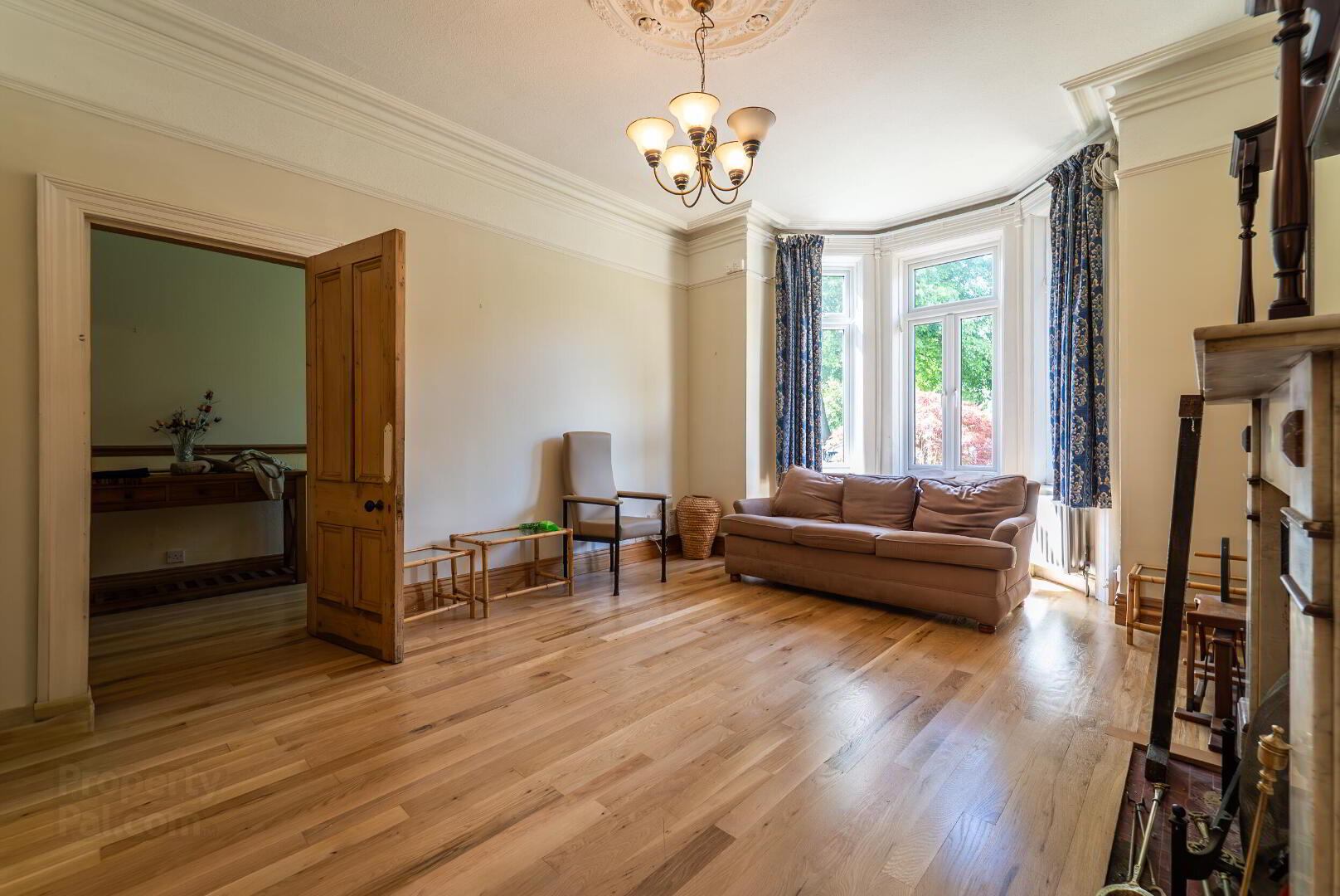 19 Eaton Square 7 of 25