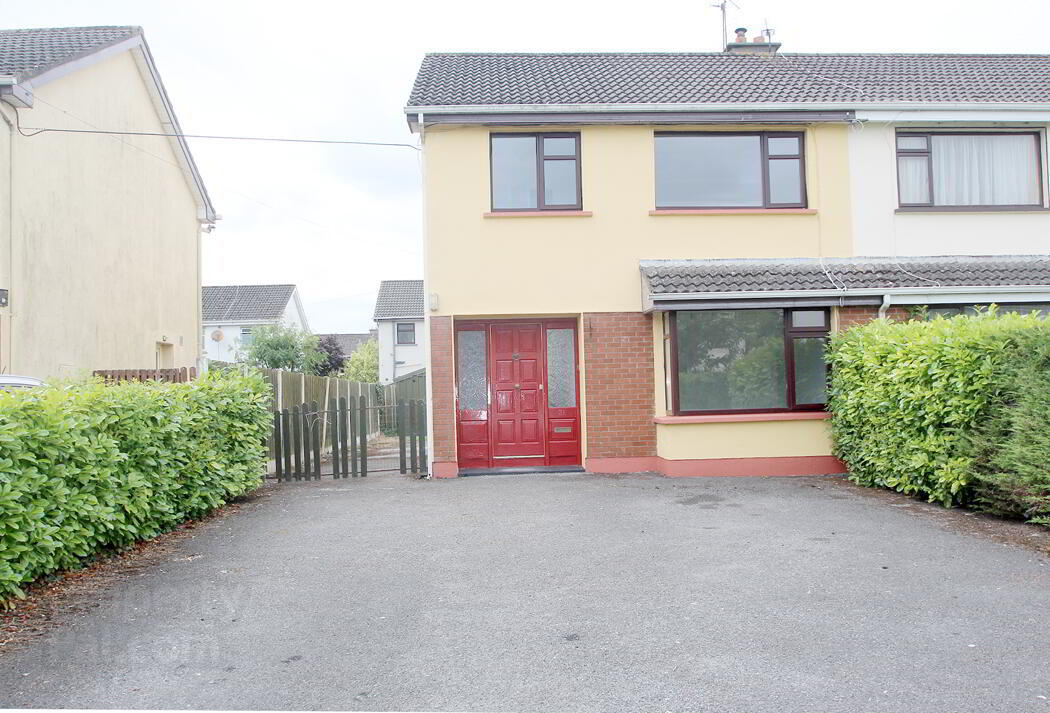 31 Hophill Grove 1 of 9