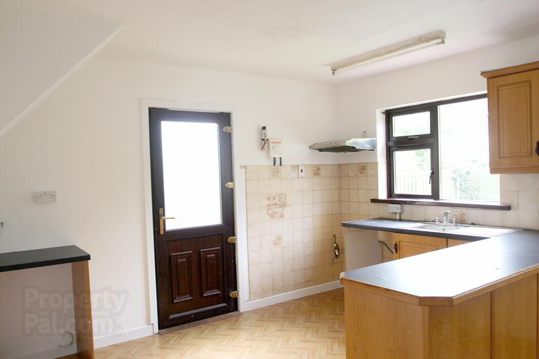 31 Hophill Grove 5 of 9