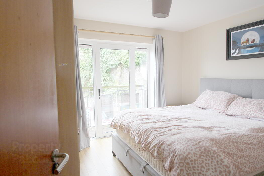 Altmore House, Tara Street 7 of 9