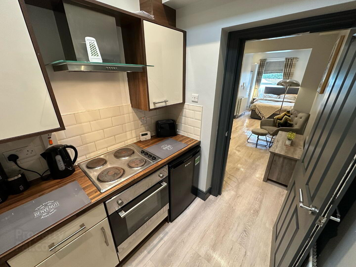 Unit 1, 34 Lisburn Road 2 of 11
