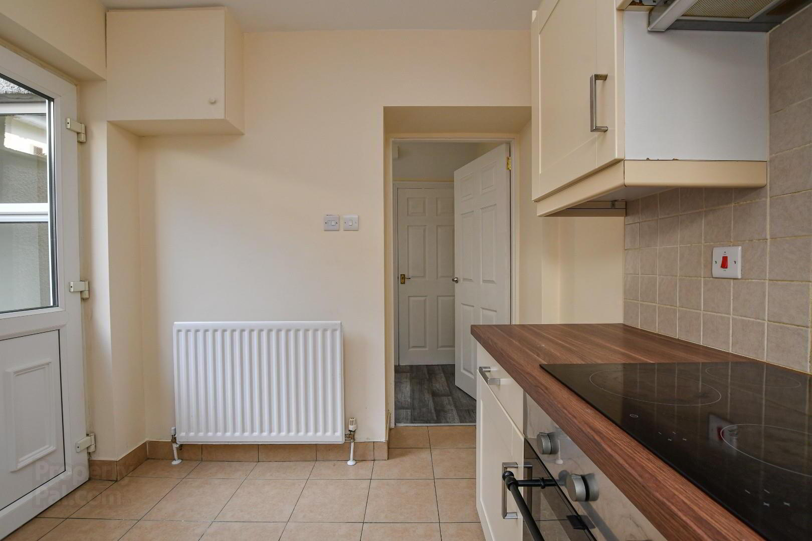 47 Railway Street 7 of 22