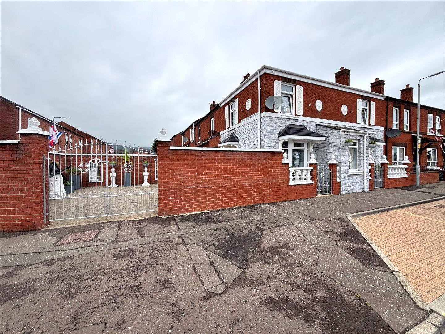 262 Crimea Street 2 of 24