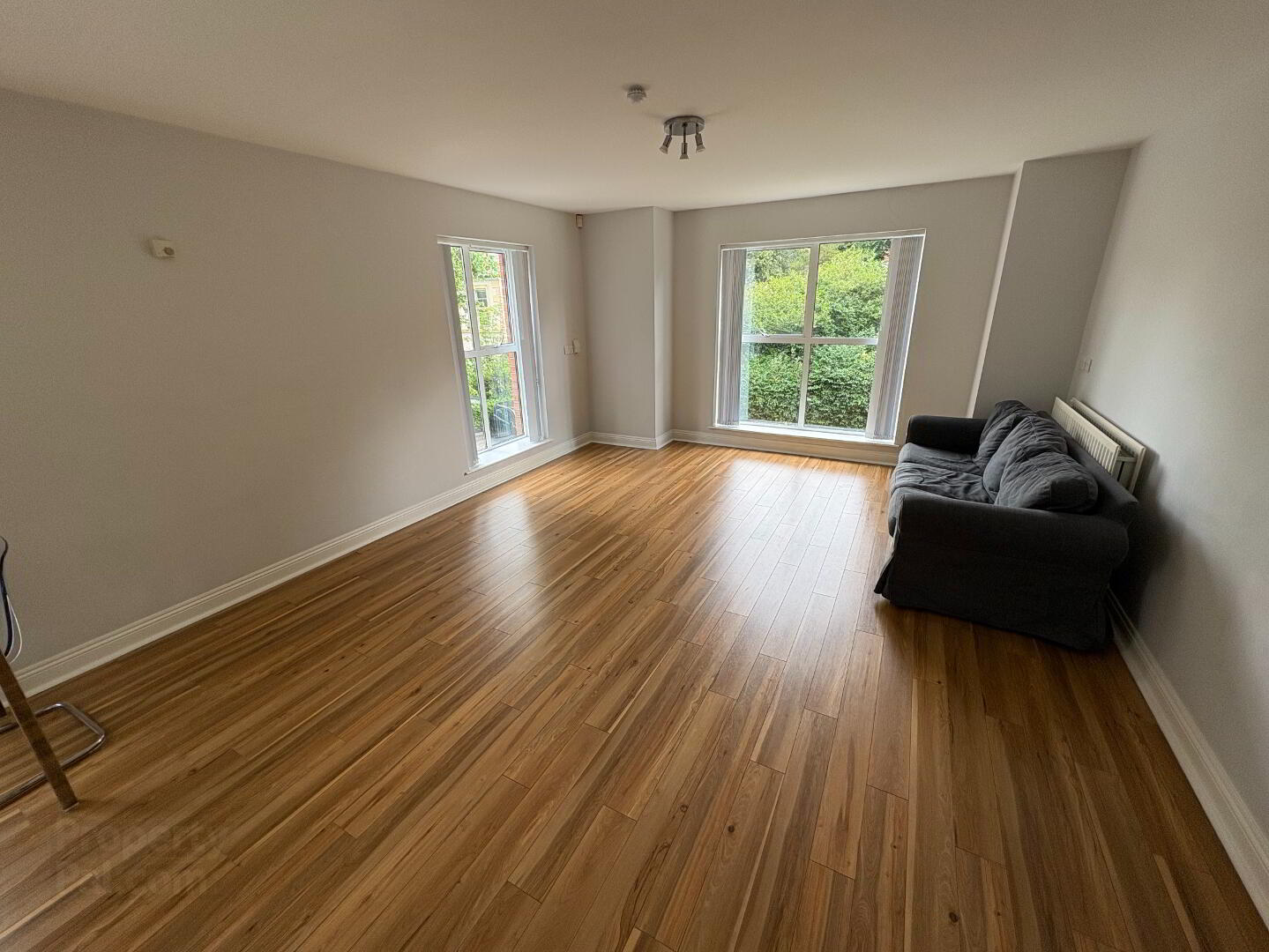 10 Derryvolgie Mews, 4 Derryvolgie Avenue 3 of 10