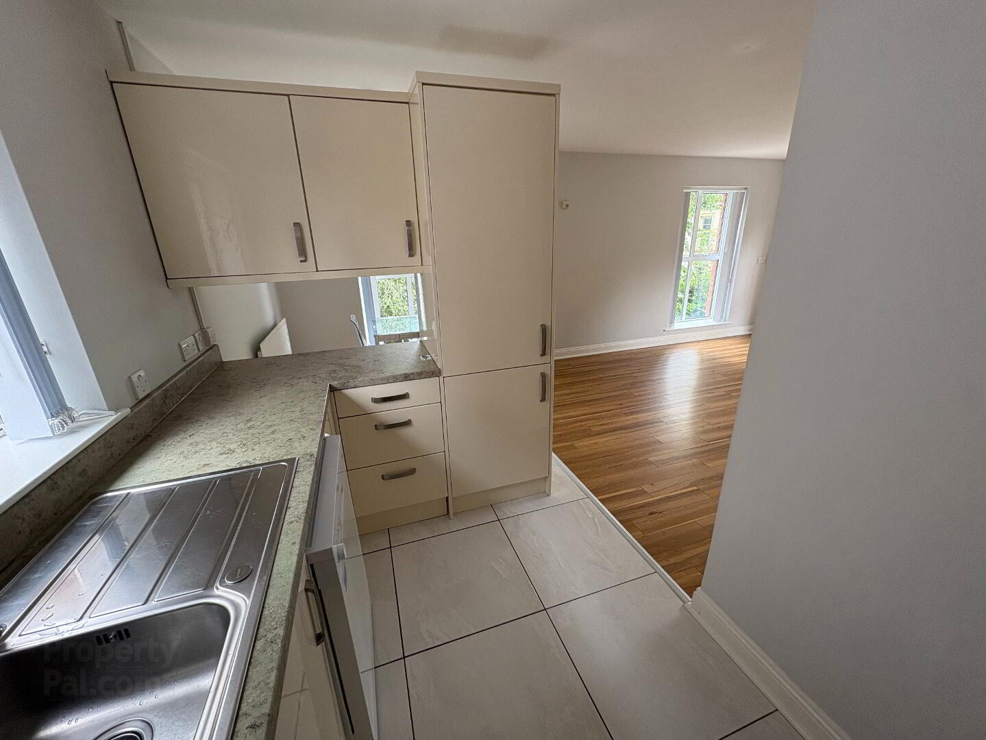 10 Derryvolgie Mews, 4 Derryvolgie Avenue 7 of 10