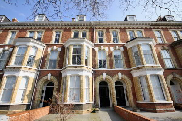 4, 23 Ulsterville Avenue 1 of 6
