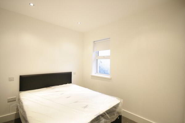 4, 23 Ulsterville Avenue 3 of 6