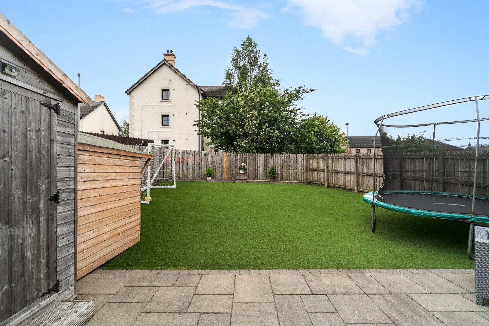 29 Lady Wallace Crescent 16 of 17