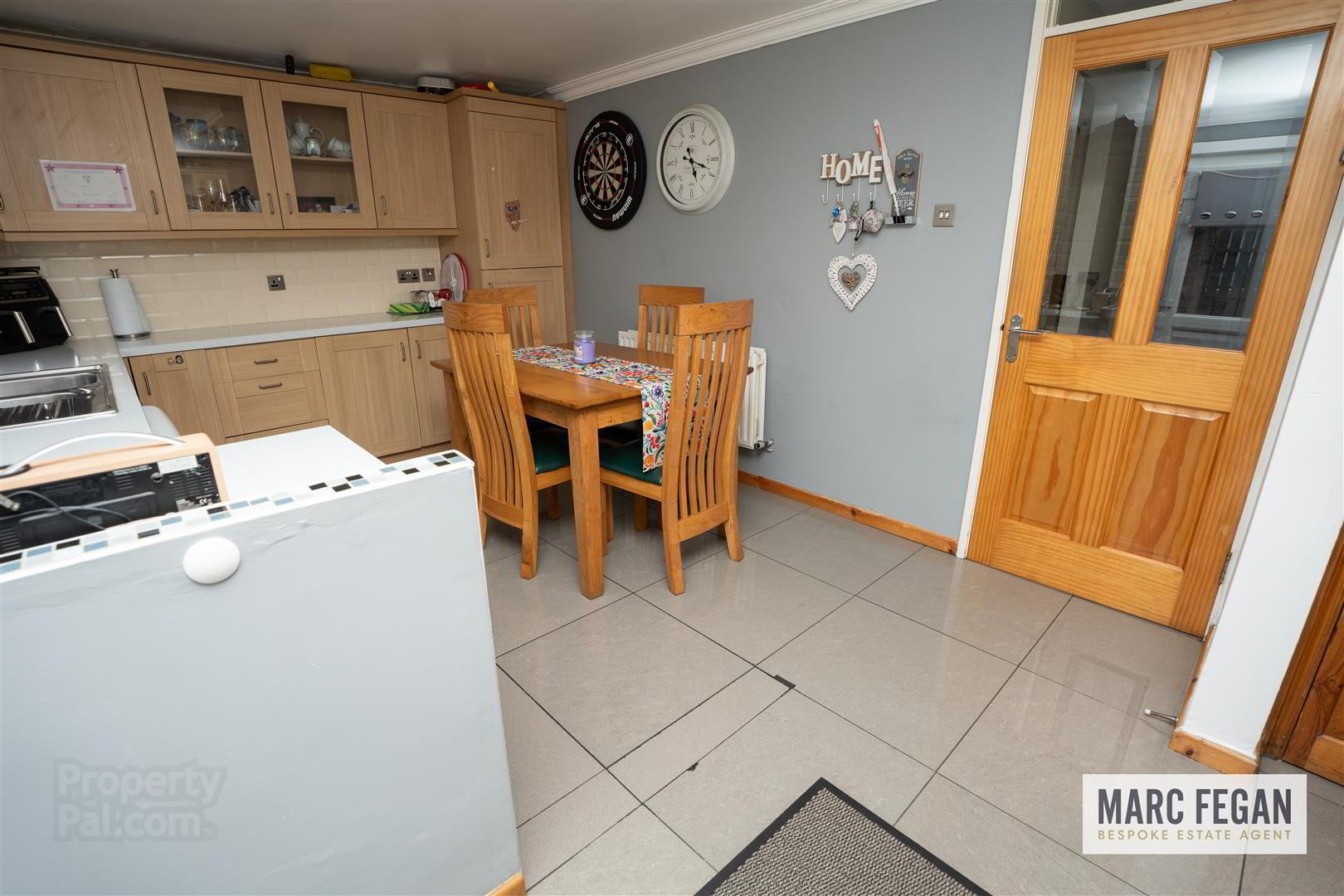 19 Brookvale Walk 8 of 36
