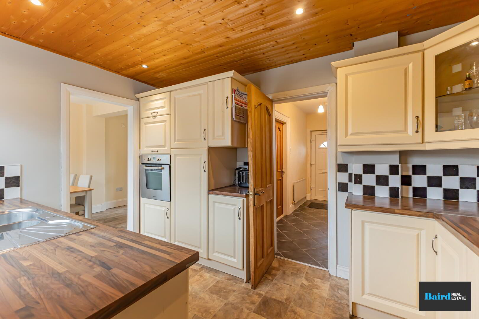 14 Northland Way 13 of 39