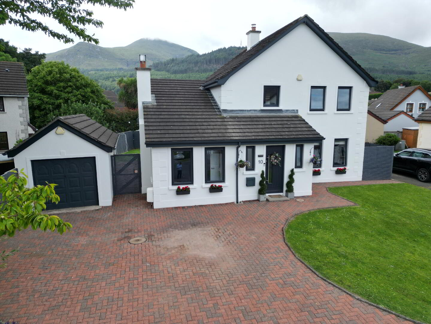 10 Tullybrannigan Avenue 2 of 38