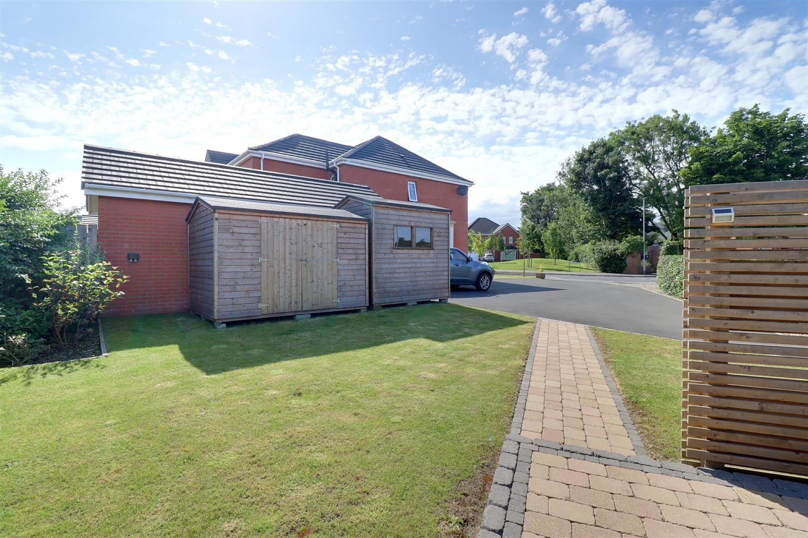 1 Manse Gate 26 of 30
