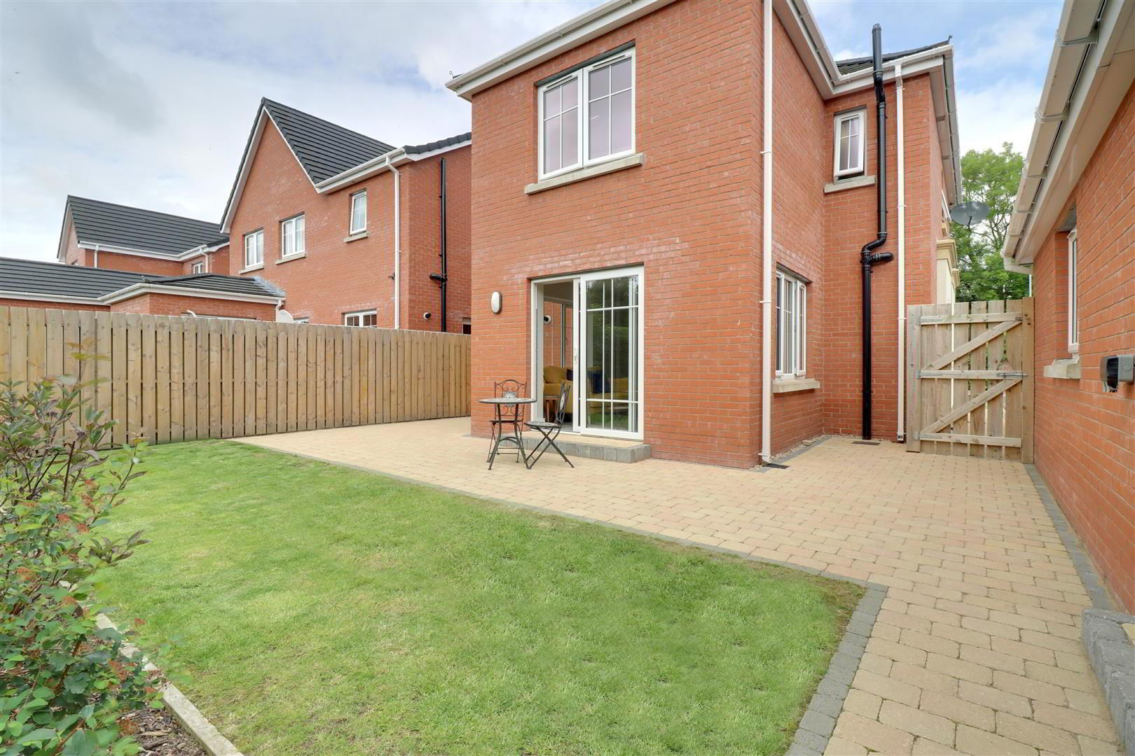 1 Manse Gate 29 of 30