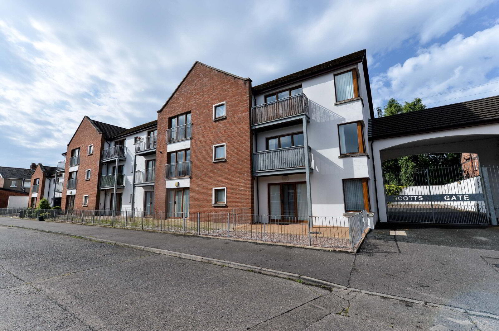 Apartment 10 Scotts Gate 79 Abetta Parade 1 of 10