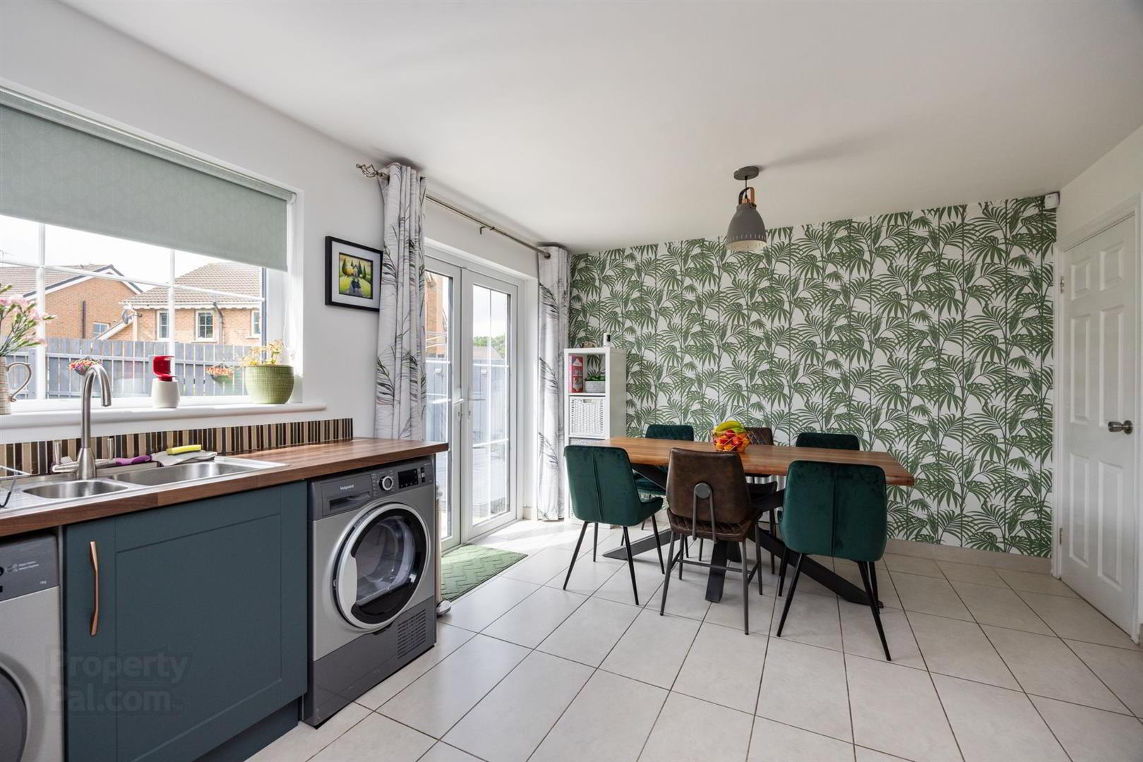 49 Lord Wardens Court 11 of 28