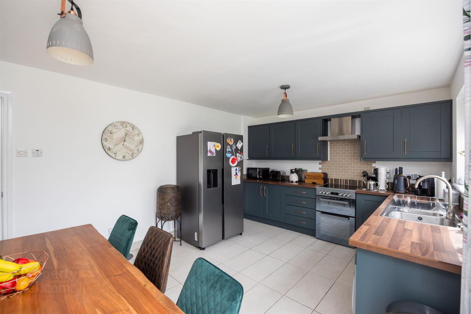 49 Lord Wardens Court 10 of 28