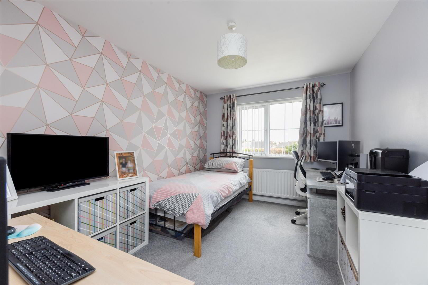 49 Lord Wardens Court 18 of 28
