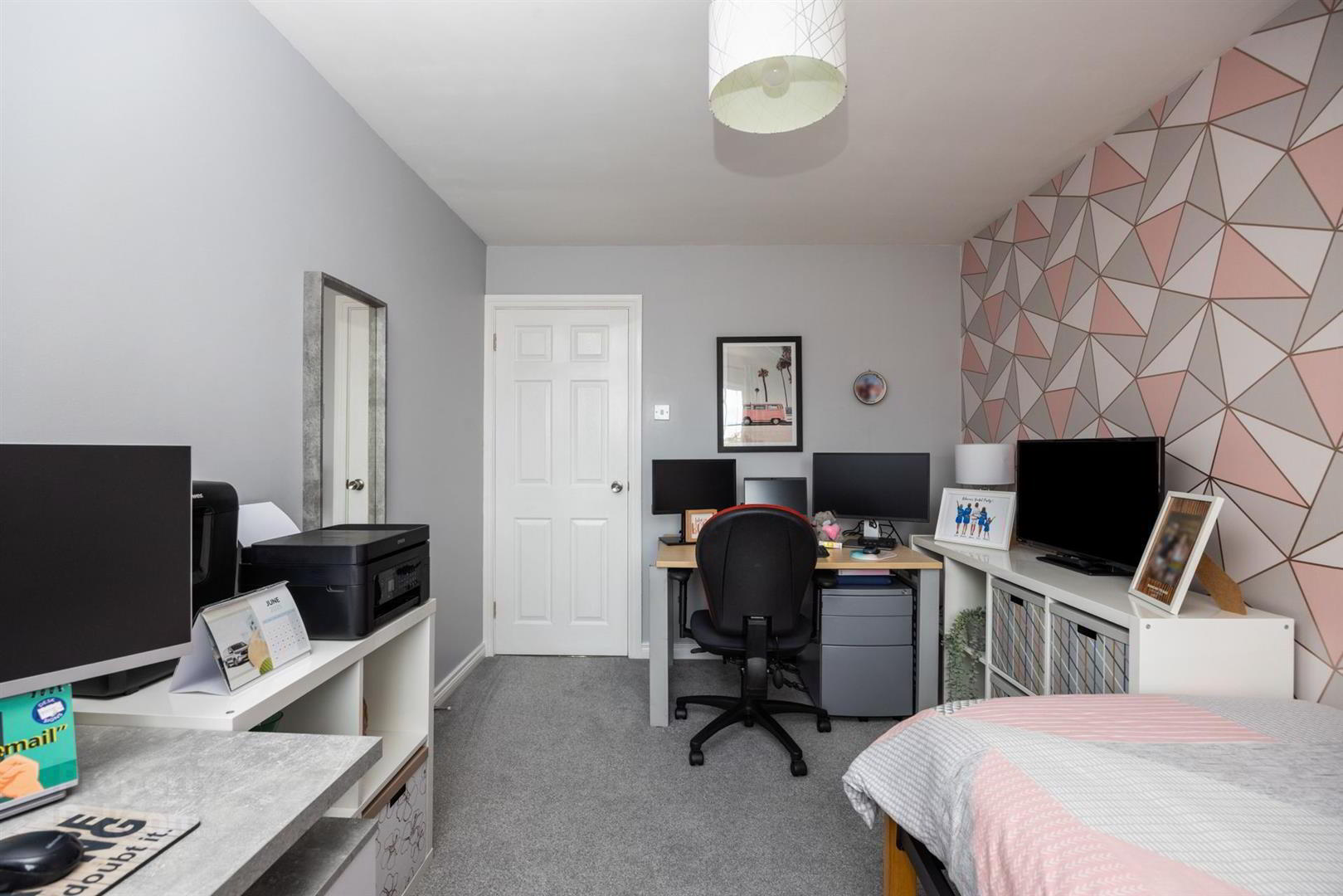 49 Lord Wardens Court 19 of 28
