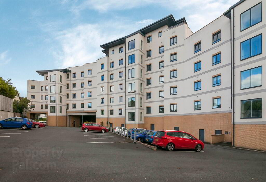 Apt 31, Laharna Building 10 of 10