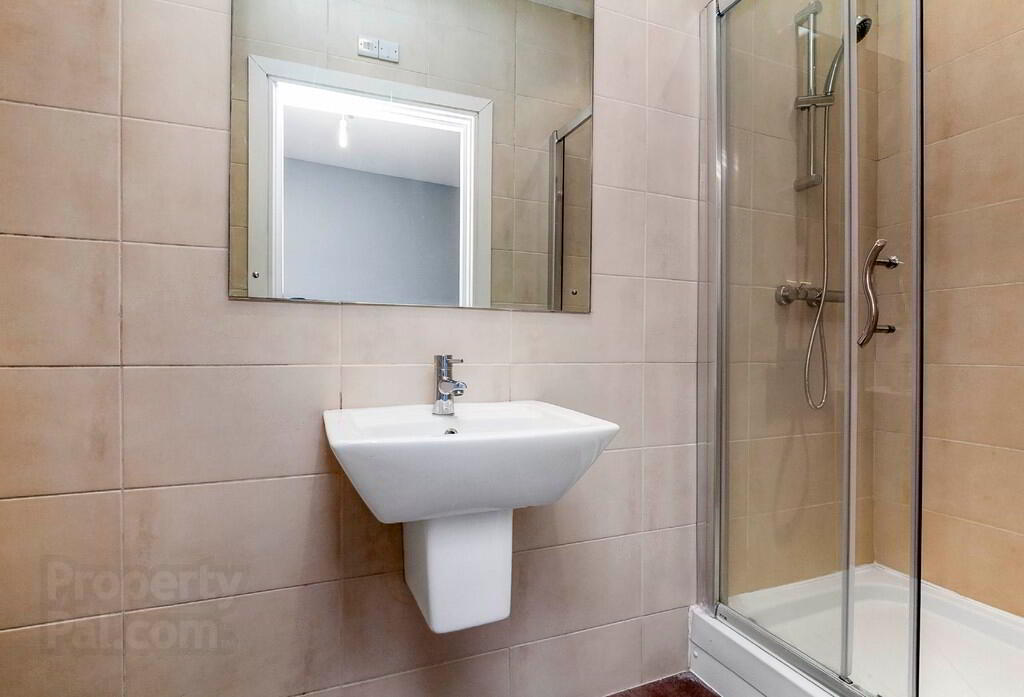 Apt 31, Laharna Building 6 of 10