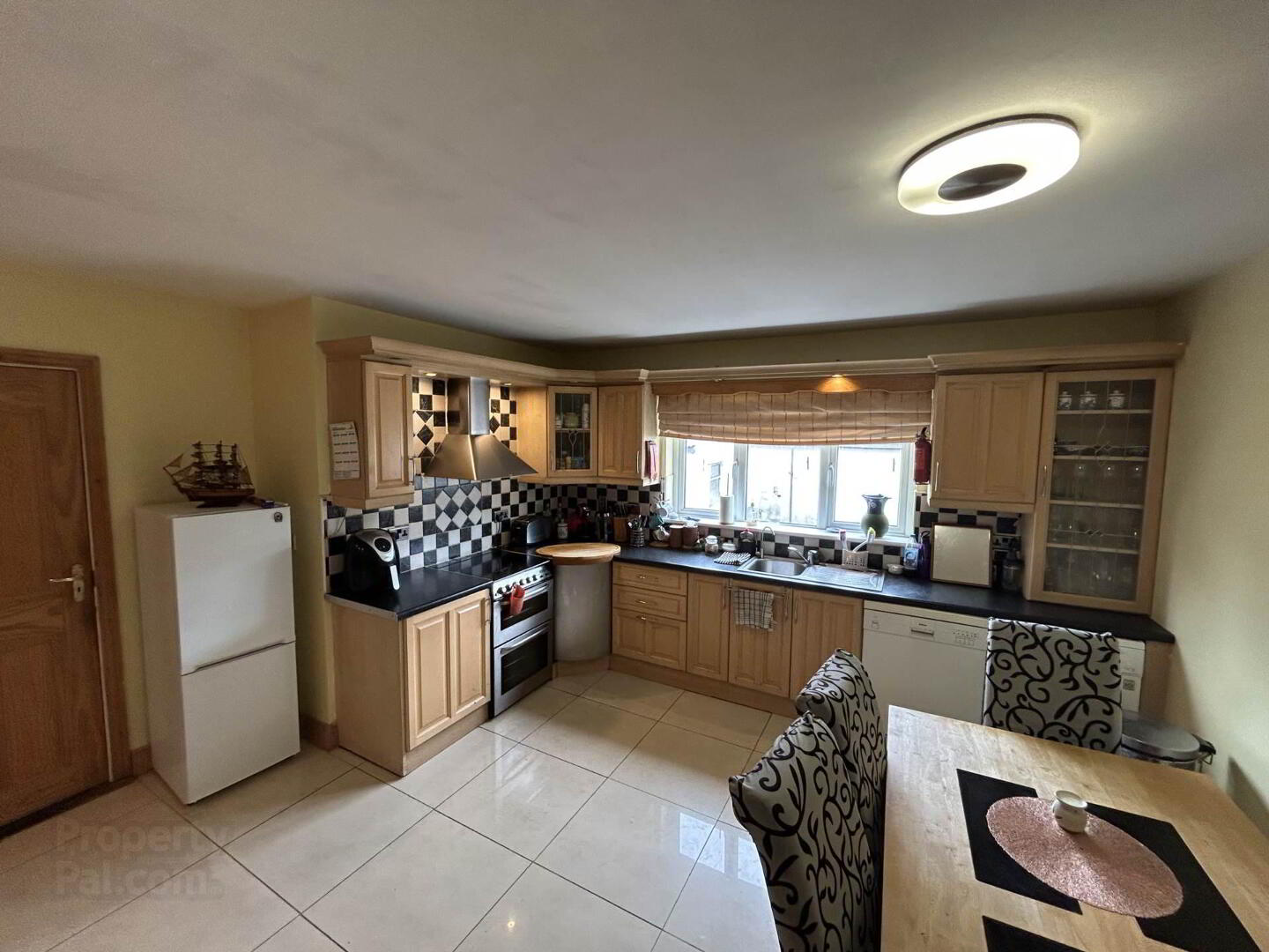 24 Daly Avenue 4 of 9