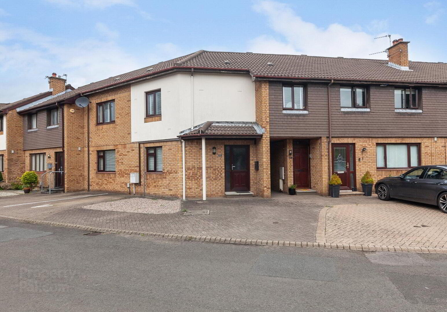 5 Strathearn Mews 1 of 20