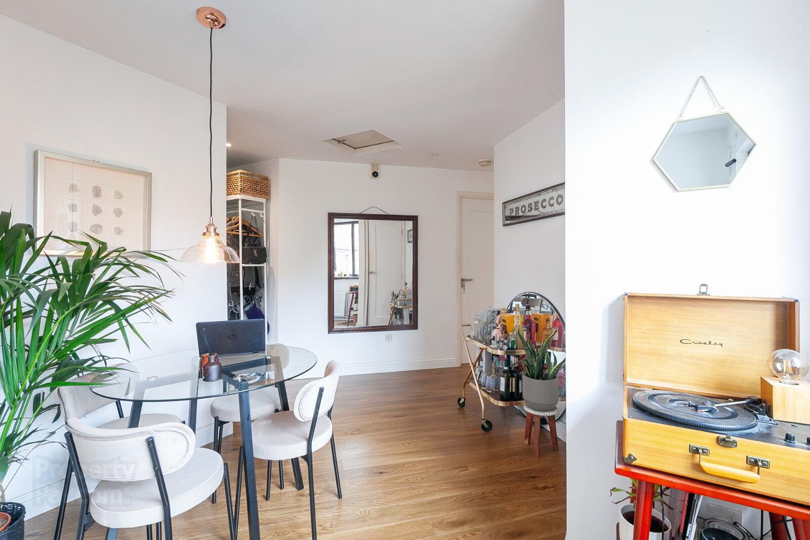 5 Strathearn Mews 11 of 20