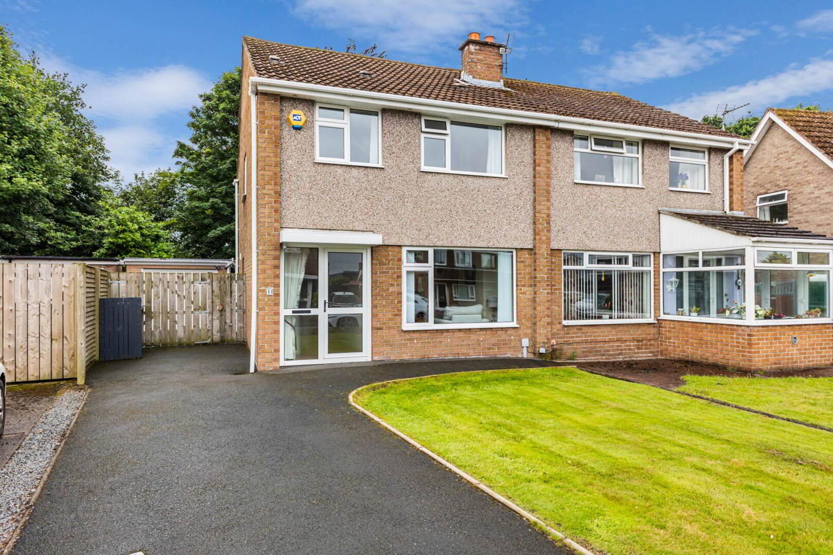 44 Woodview Crescent 1 of 22