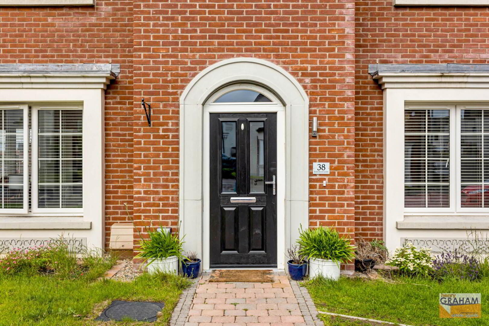 38 Fairfields Glen 4 of 33