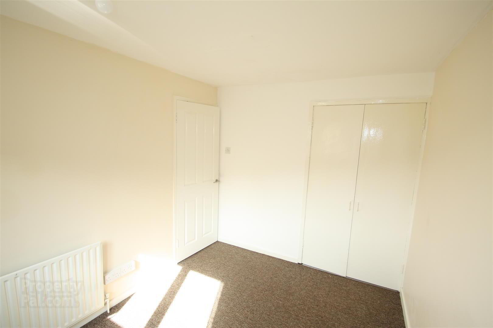 25 Langley Road 13 of 16