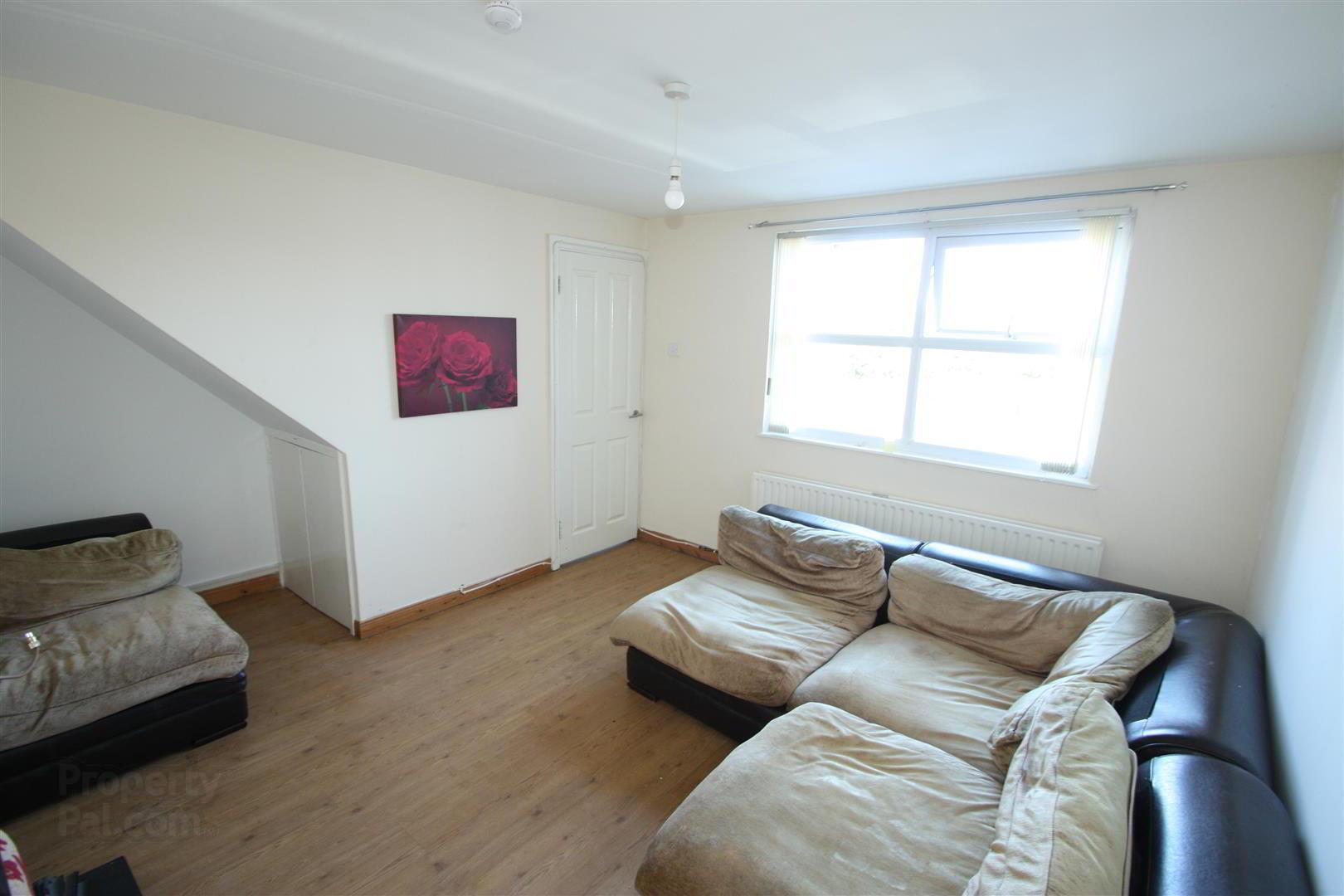 25 Langley Road 2 of 16