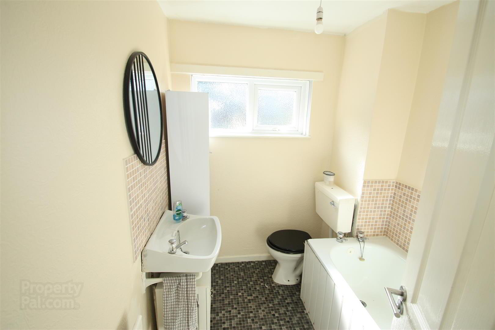 25 Langley Road 10 of 16