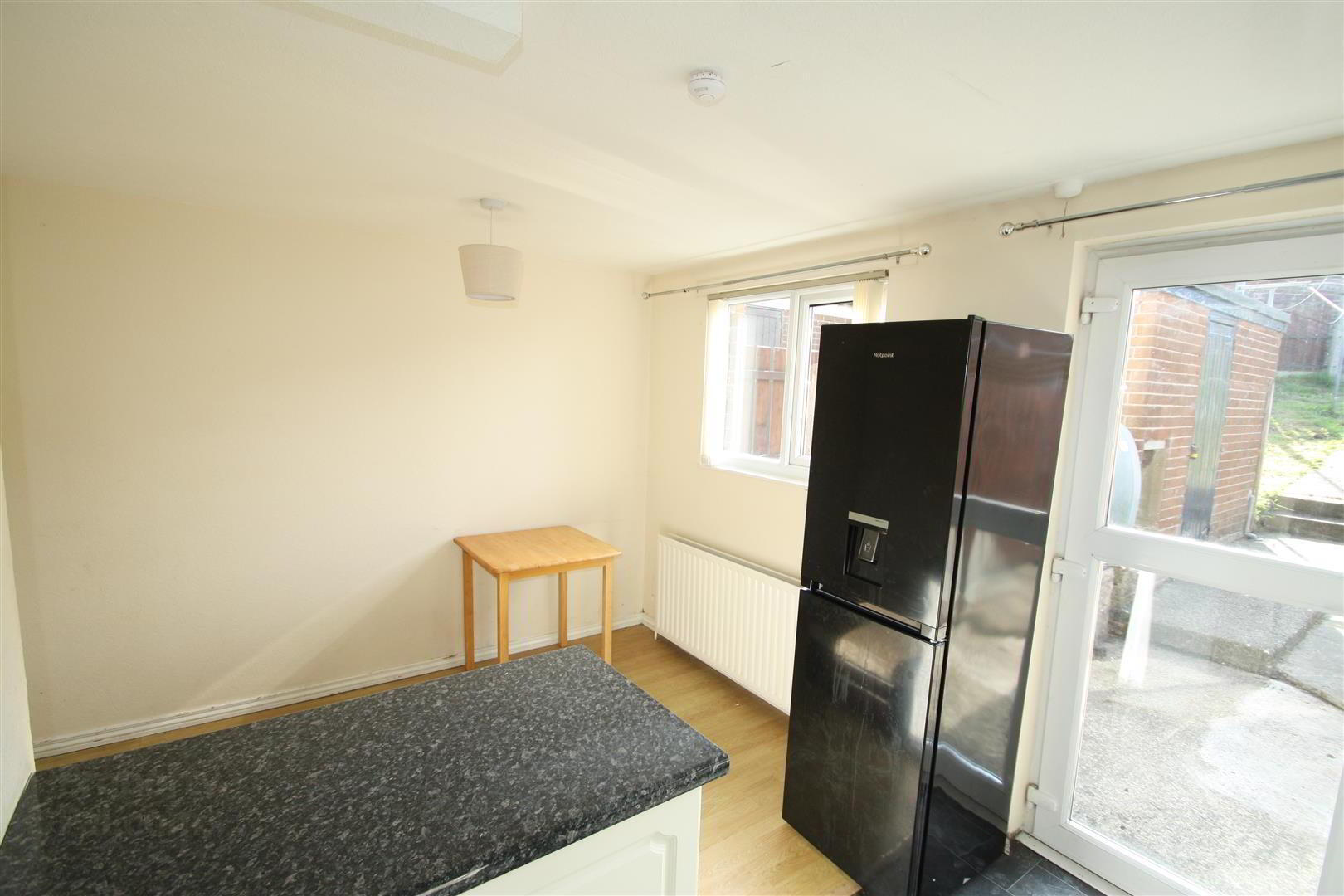 25 Langley Road 5 of 16