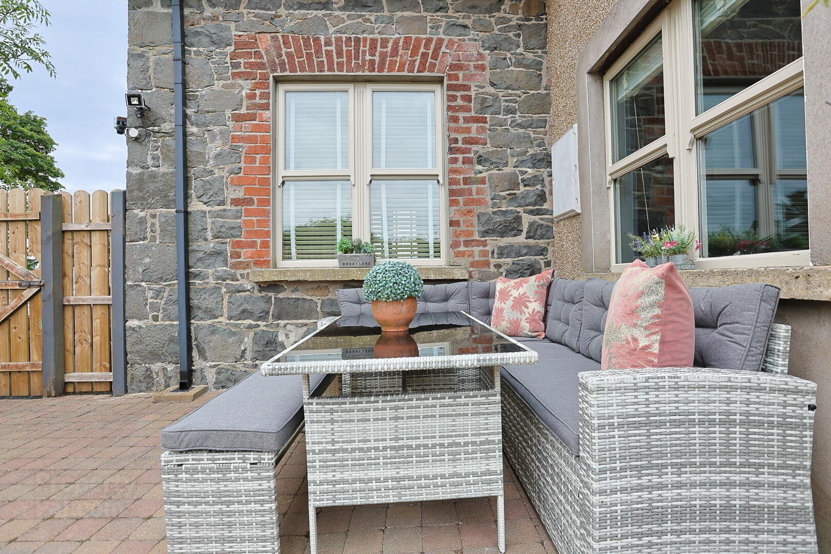 The Old Schoolhouse, 80 Dunkirk Road 115 of 123