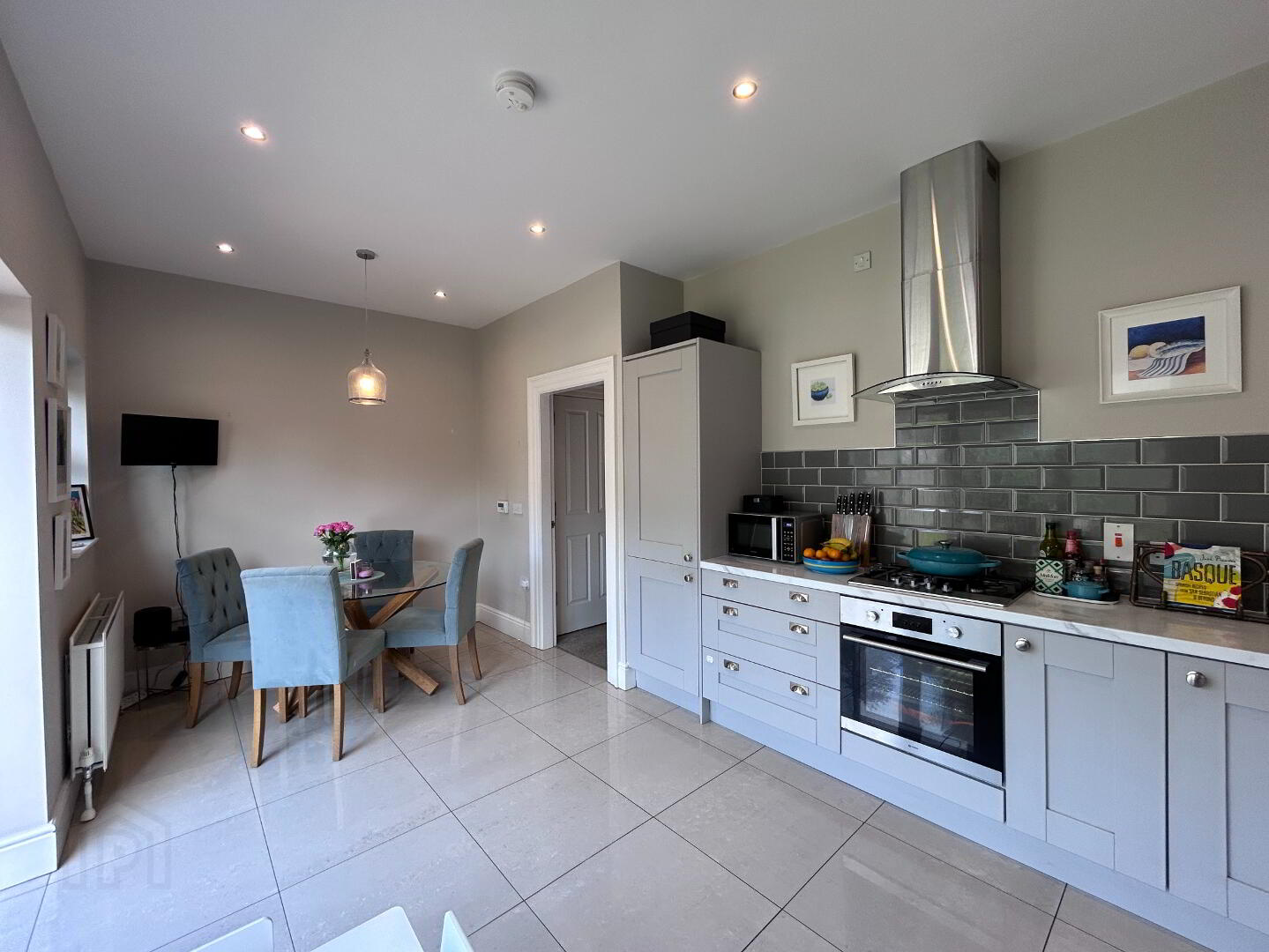 10 Blaris Drive 22 of 49