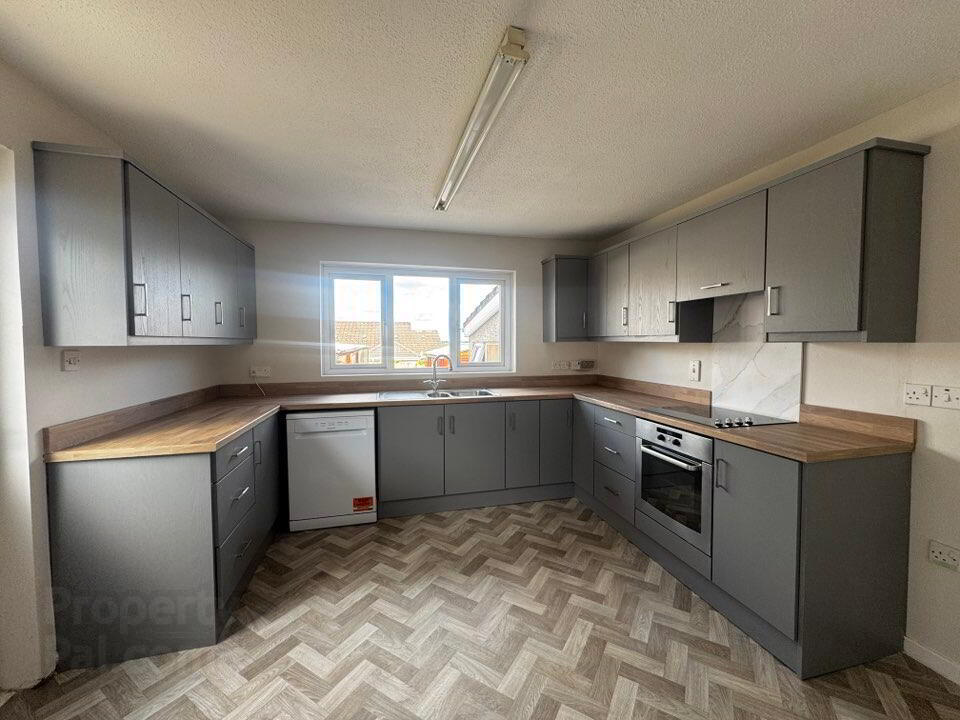 26 Kirk Road 16 of 32