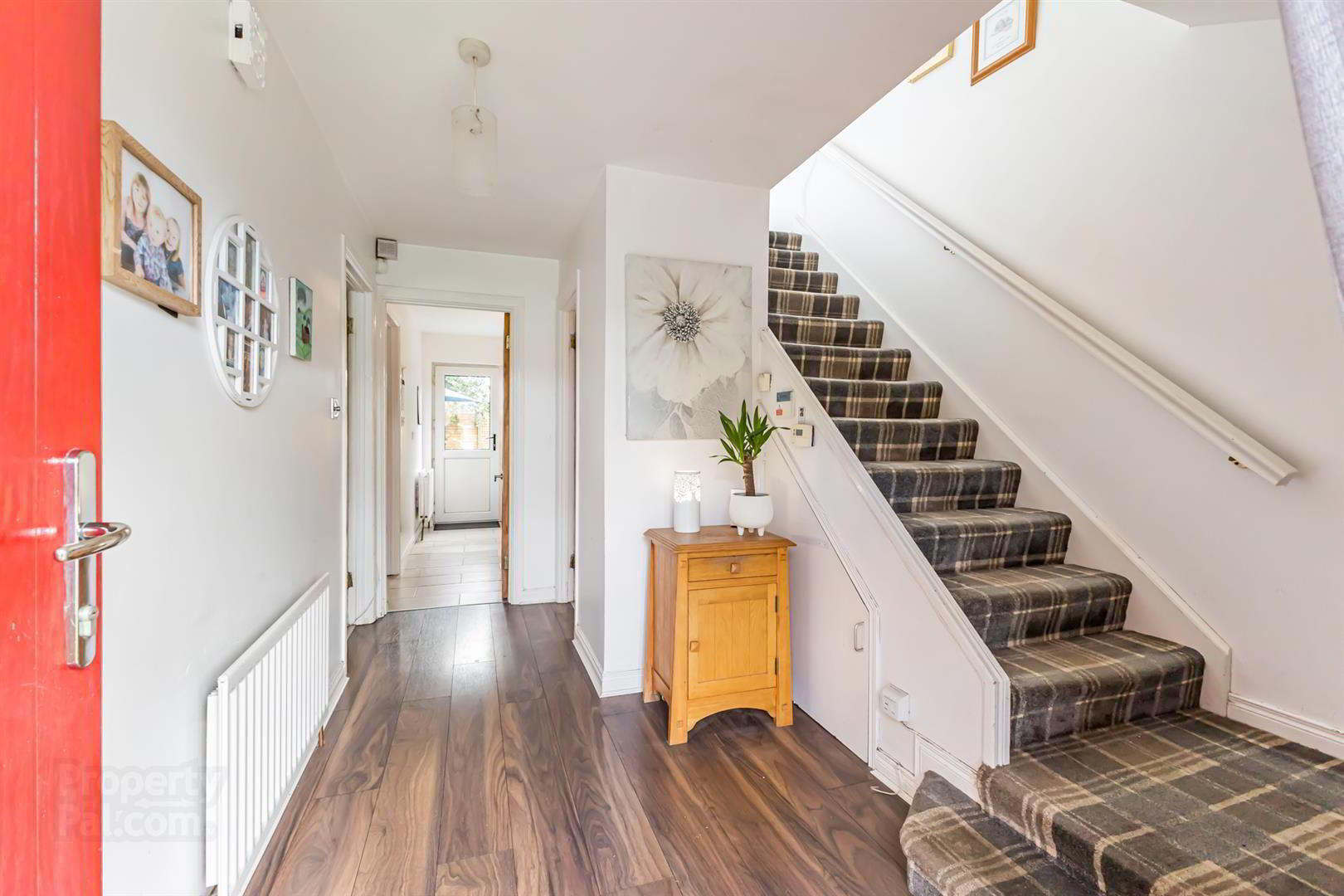10 Station Mews 2 of 16