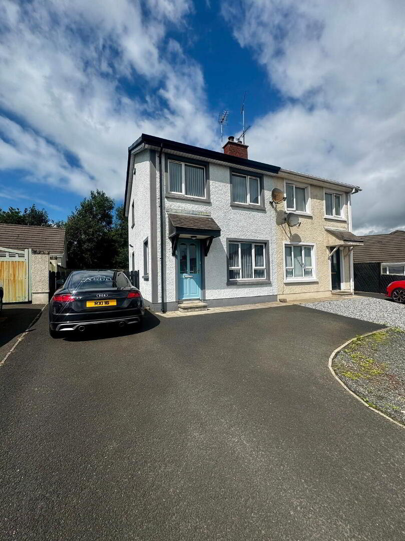 16 Mounthill Court 2 of 4