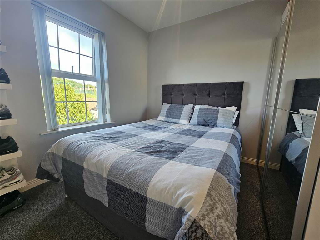 Apt 9 42, St Marys Gardens 5 of 6