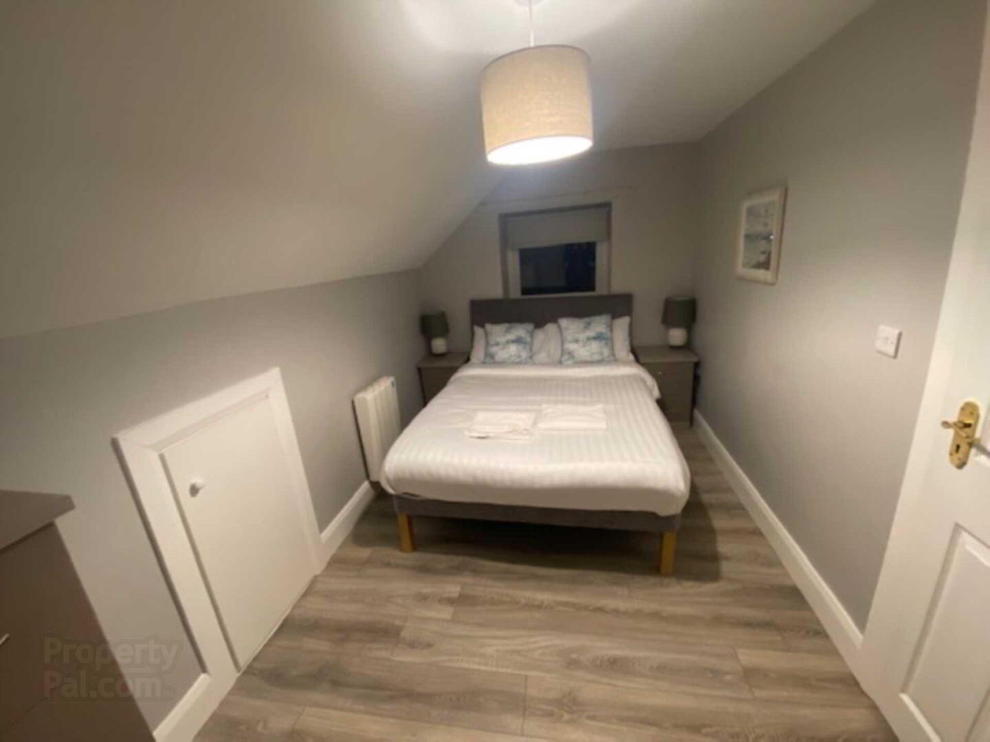 Apt 2, Glenview Mainstreet Glenties 4 of 6
