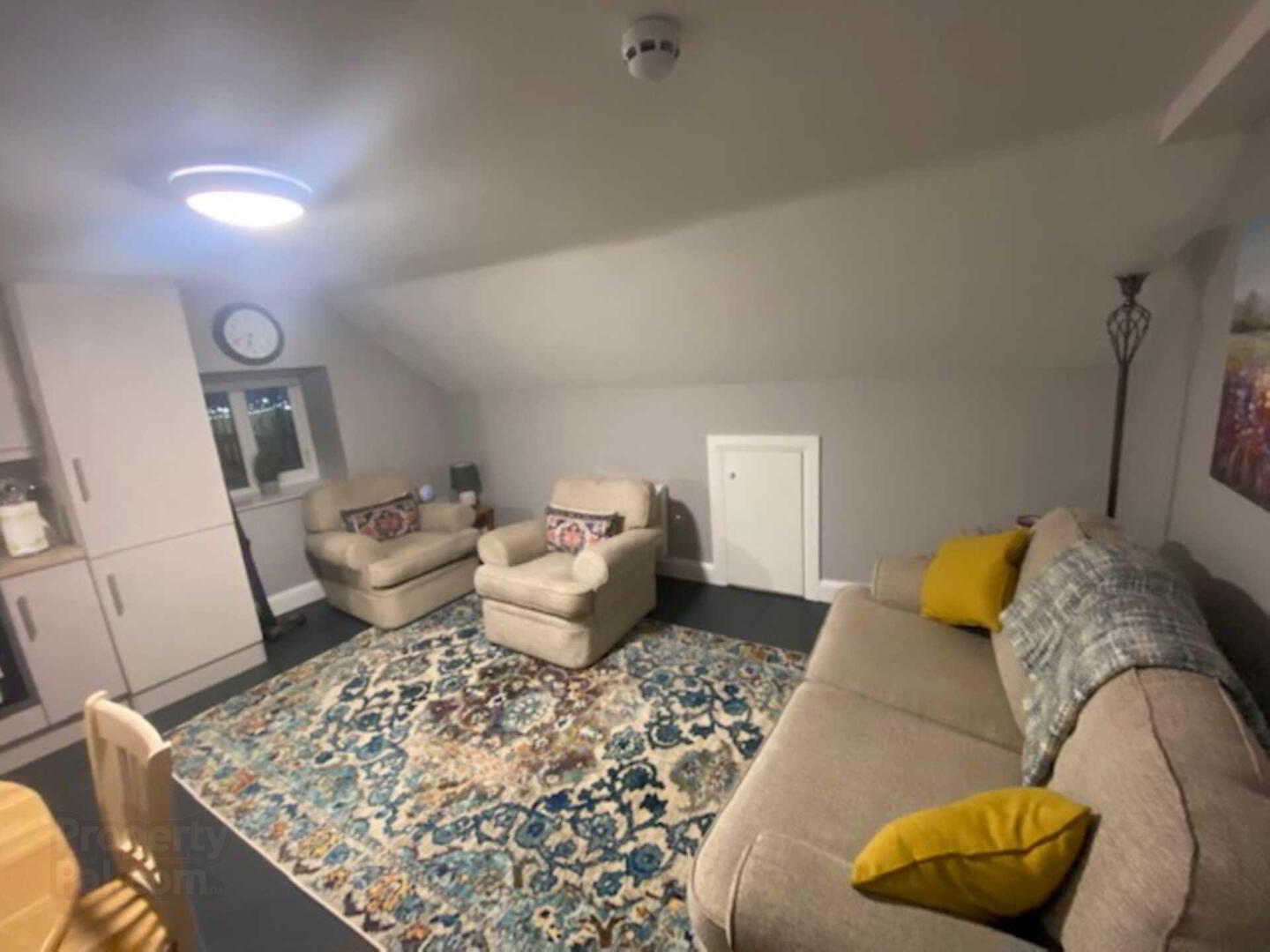 Apt 2, Glenview Mainstreet Glenties 2 of 6
