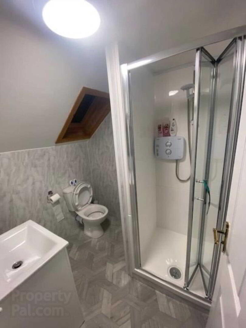 Apt 2, Glenview Mainstreet Glenties 6 of 6