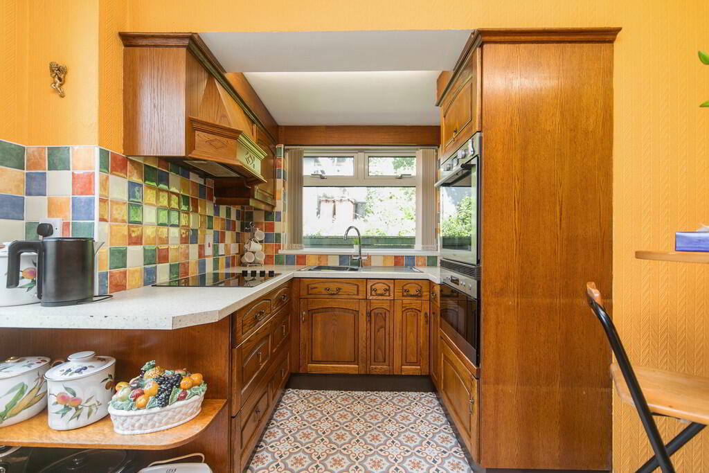 119 Malone Road 11 of 29