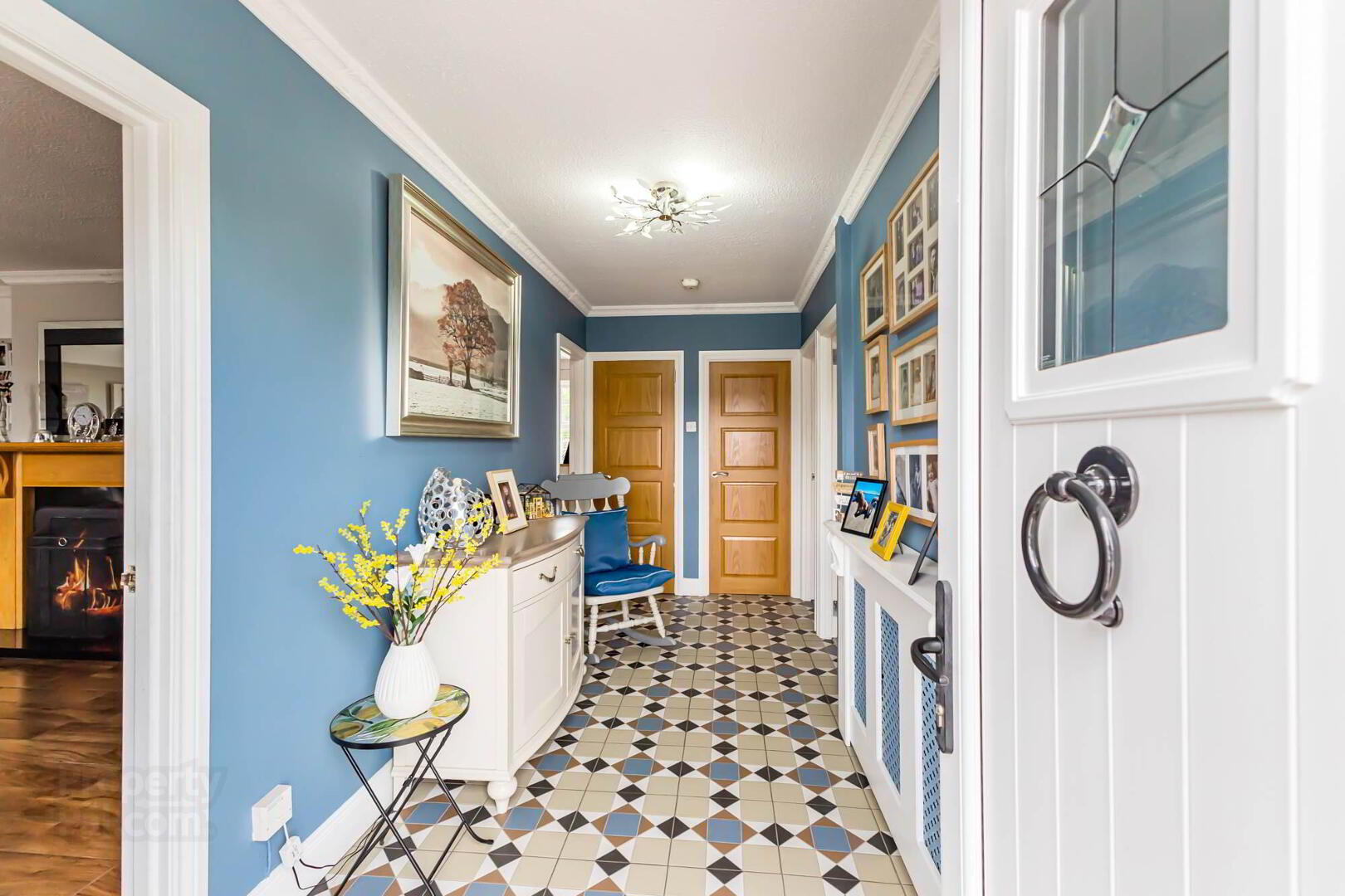 11 Camlin Gardens 4 of 32