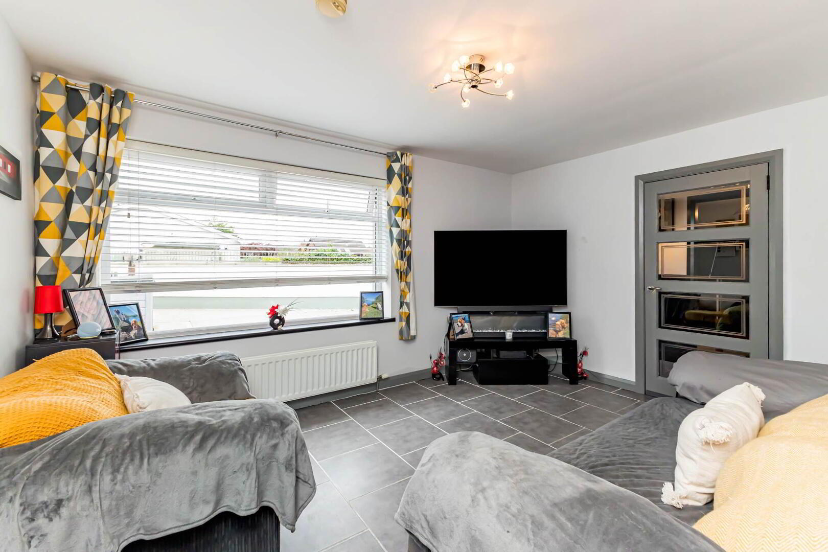 11 Camlin Gardens 17 of 32